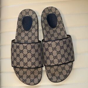 Gucci Beige and Black GG Pattern Slides